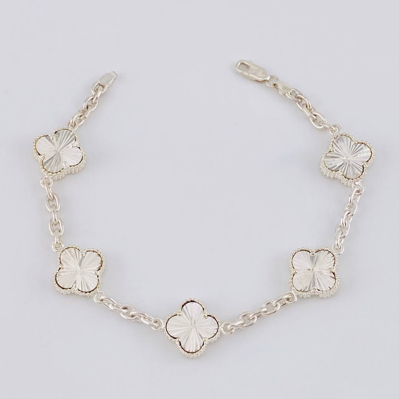 Classic Link Bracelet Clover Diamond Cut 16.65g / 8 in / 2.4mm Silver 925