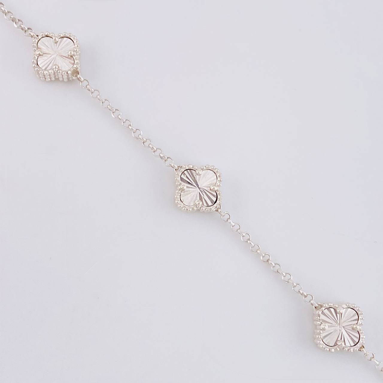 Diamond Cut Rolo Clover Bracelet 8.1g / 8 1/2 in / 1.4mm Silver 925