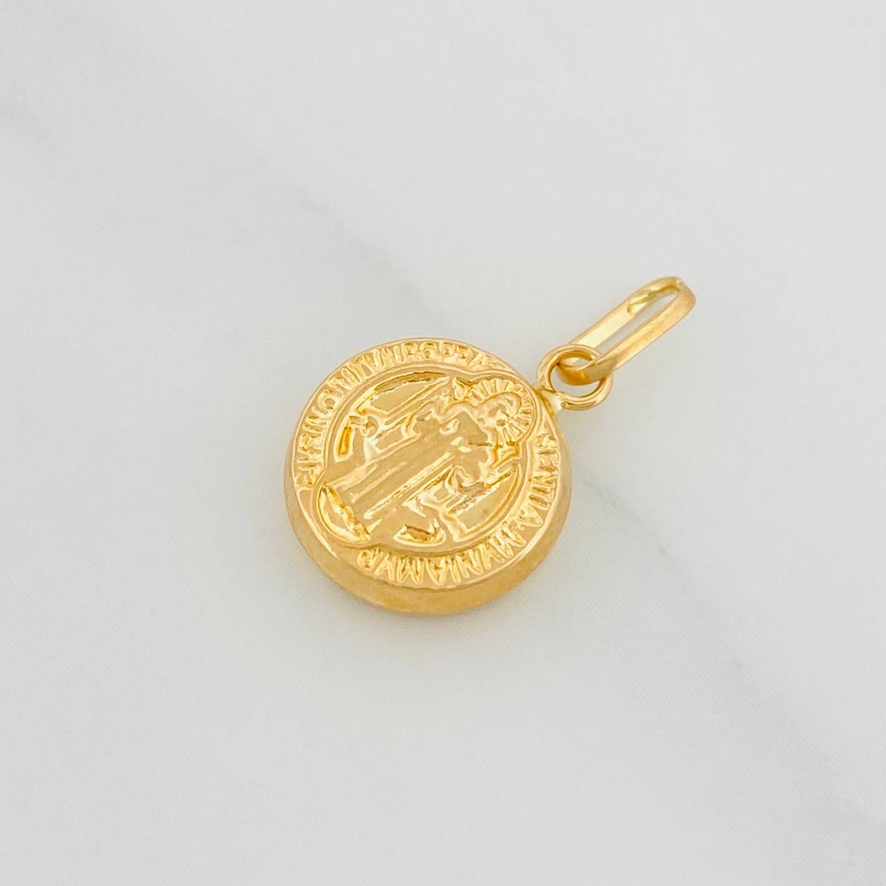 Dije San Benito 0.6g / 3/4 in Oro Amarillo 18K