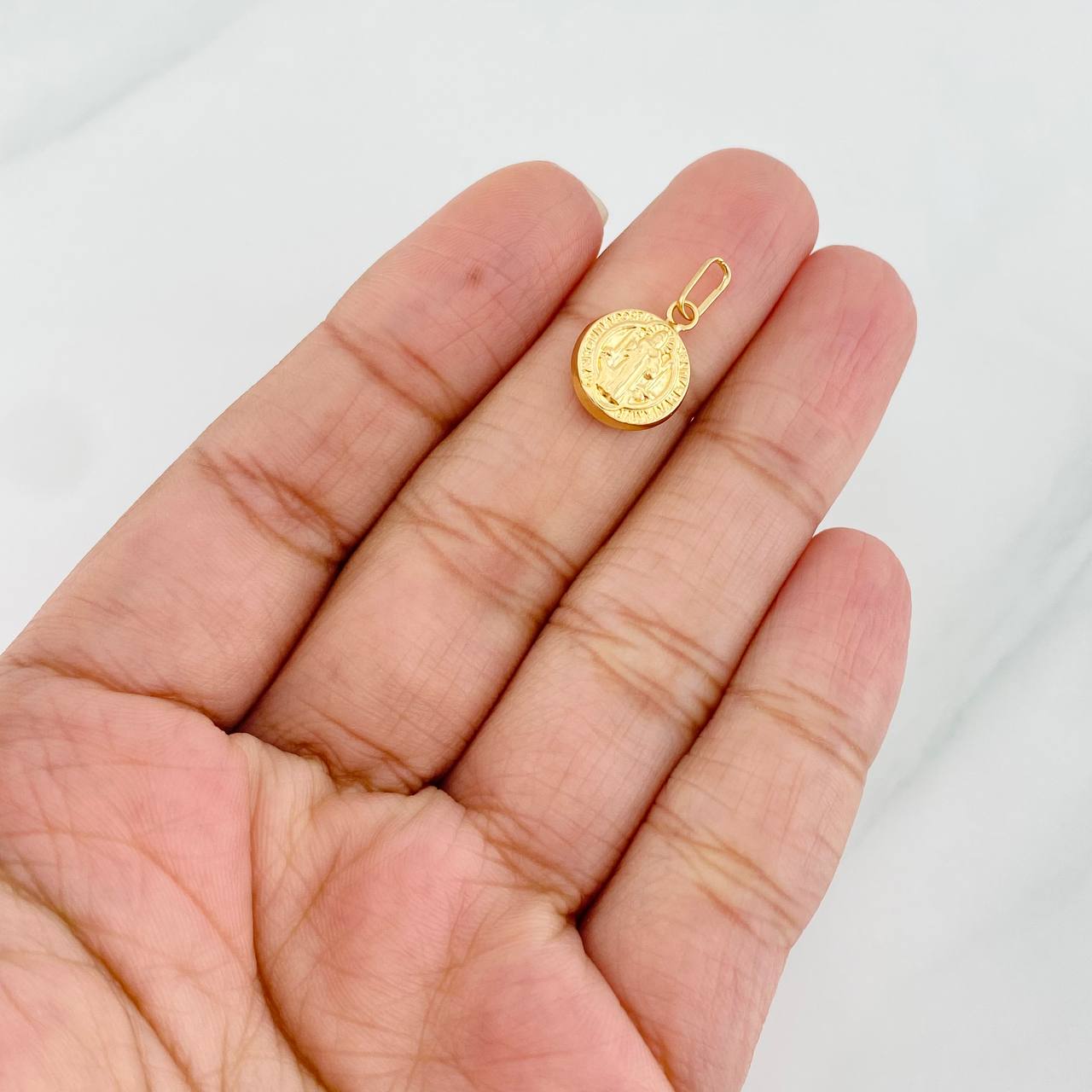 Dije San Benito 0.75g / 3/4 in Oro Amarillo 18K