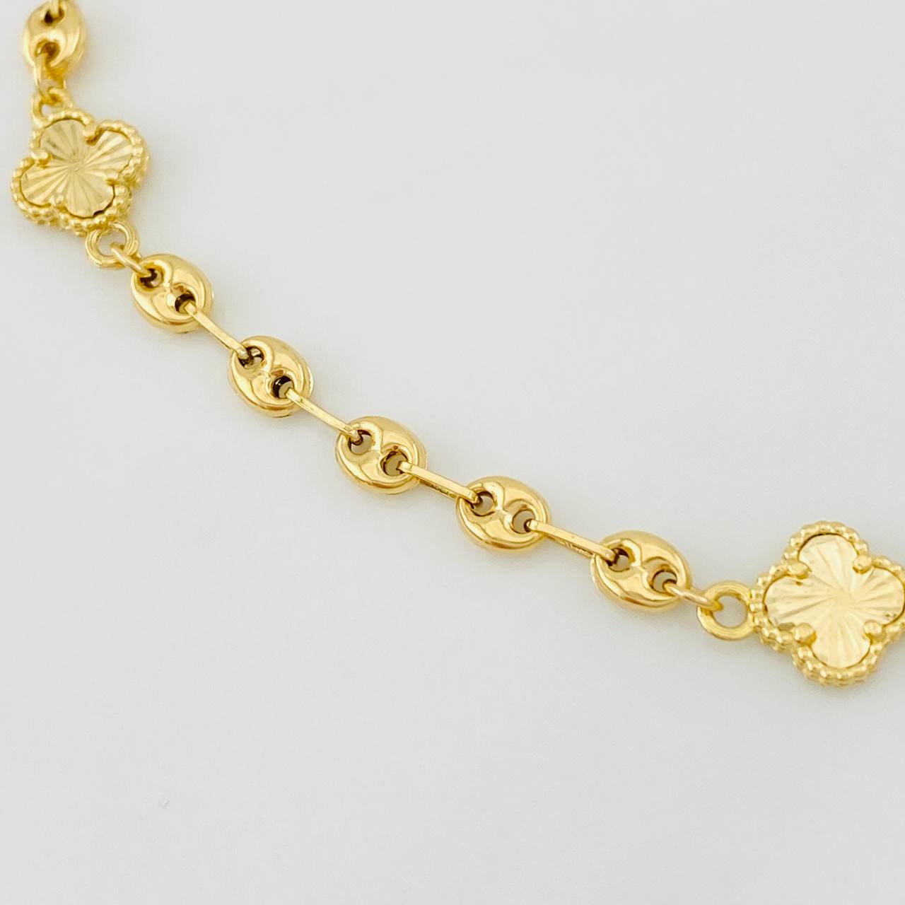 Pulso GC Trébol 3.4g / 7 in / 3.6mm Oro Amarillo 18K