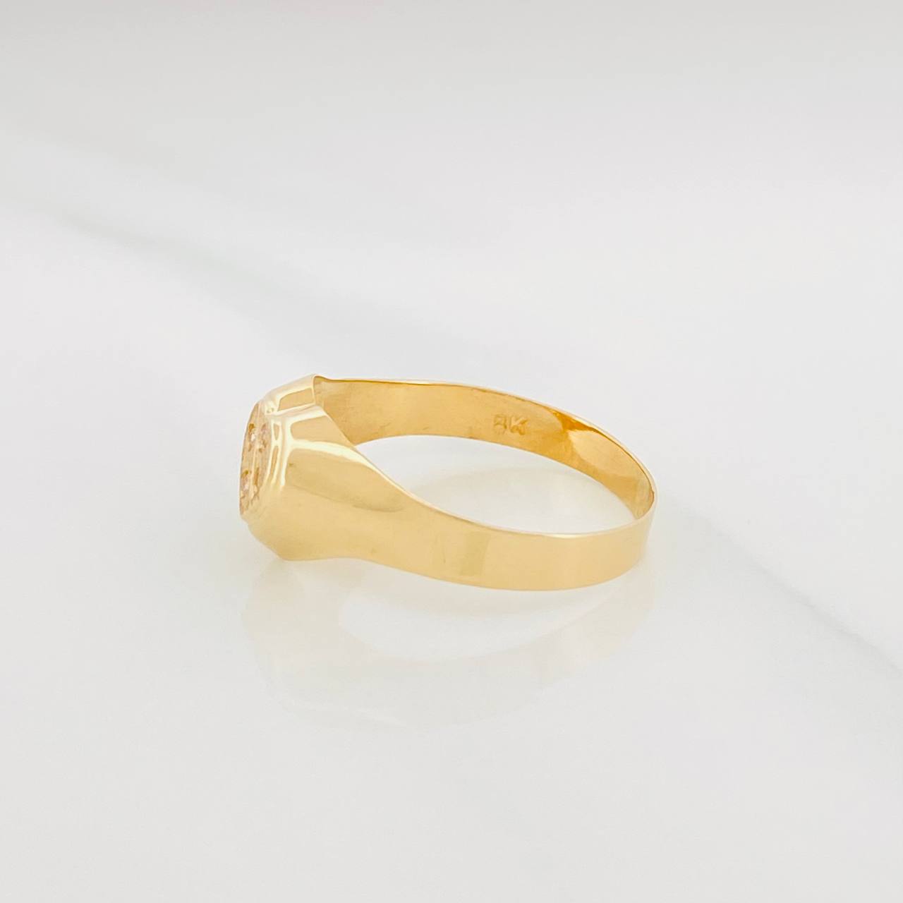 Anillo Sello Corazon 1.4g / T7 Oro Amarillo 18K