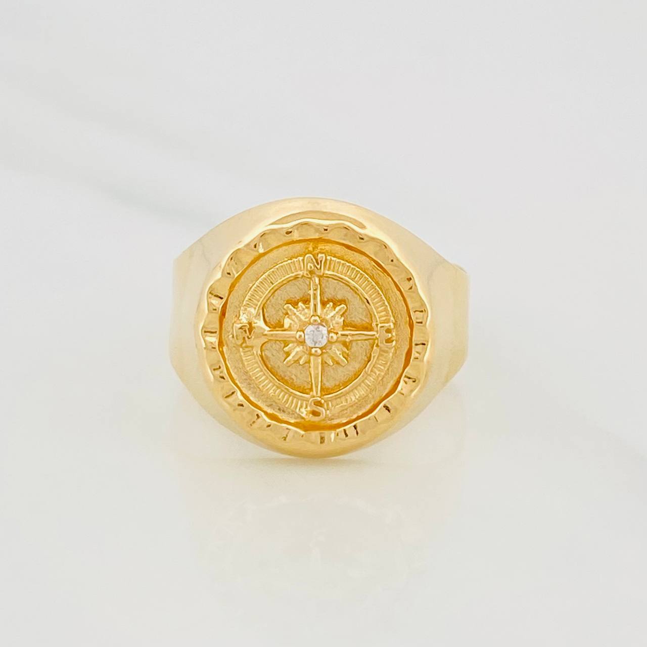 Compass Bordered Signet Ring 3.55g / T8 3/4 Yellow Gold 18K