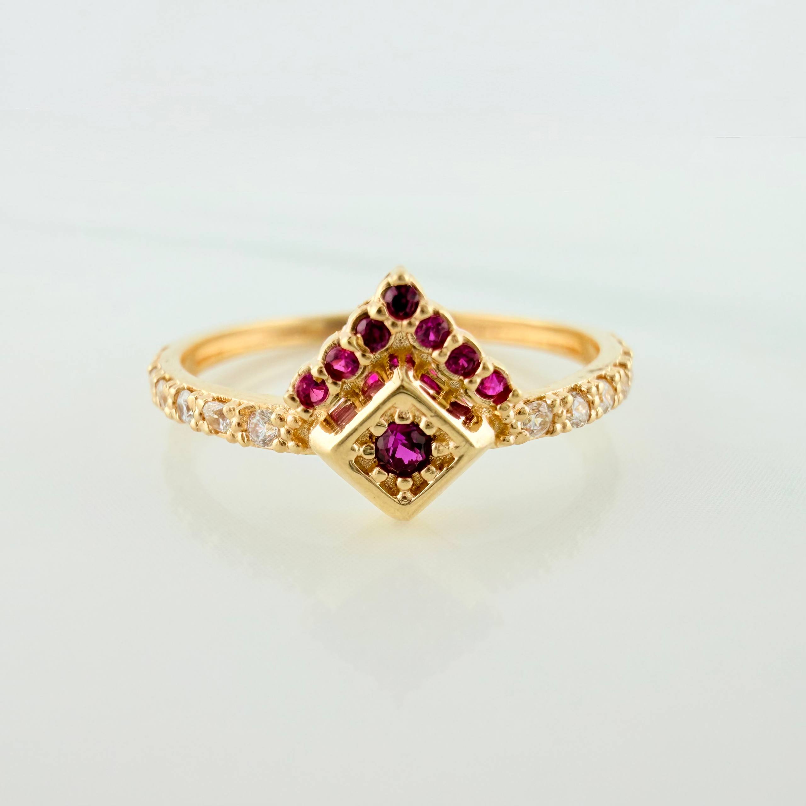Anillo Rombo 1.75g / T6 1/2 Oro Amarillo 18K