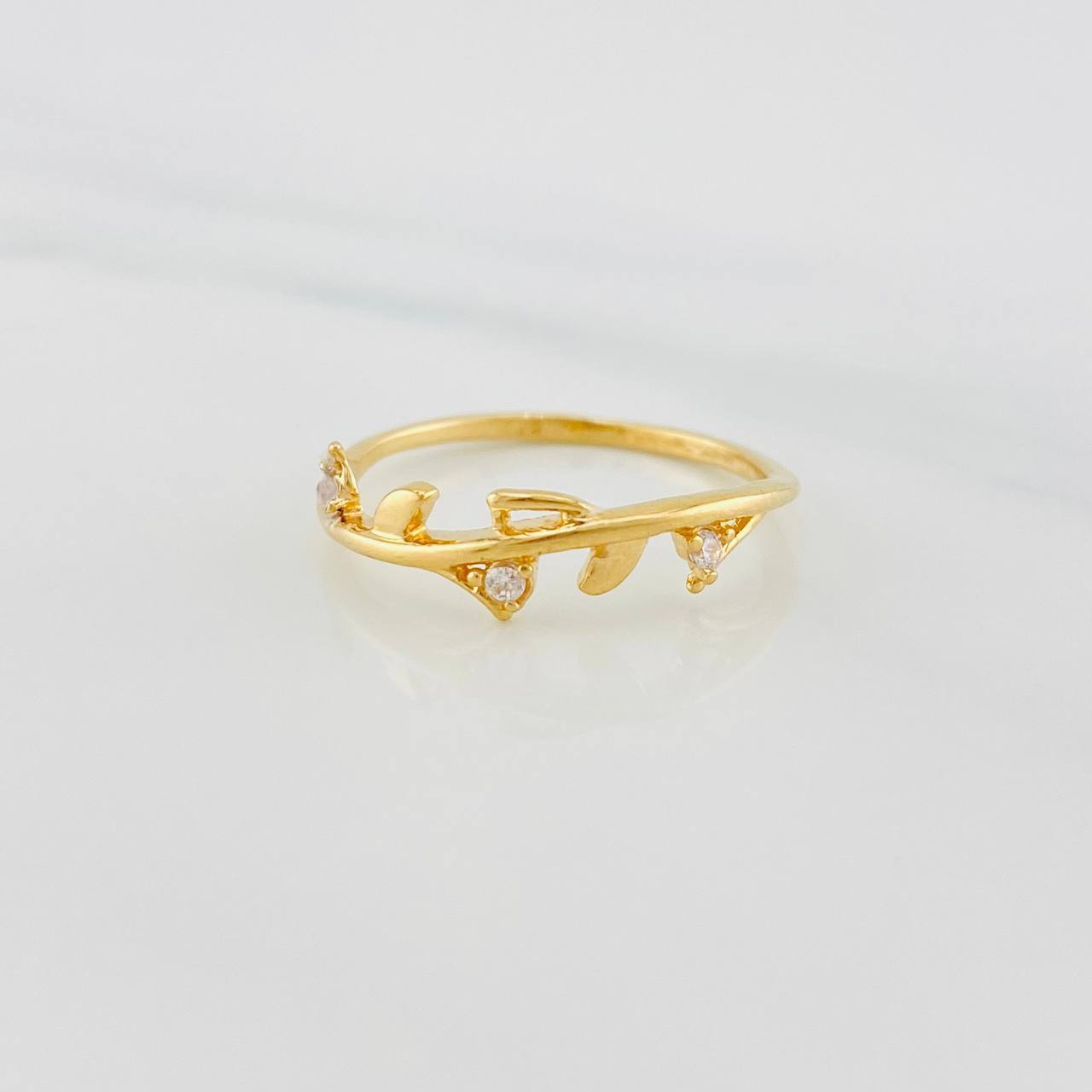 Anillo Ramillete Hojas 1.5g / T5 1/4 Oro Amarillo 18K