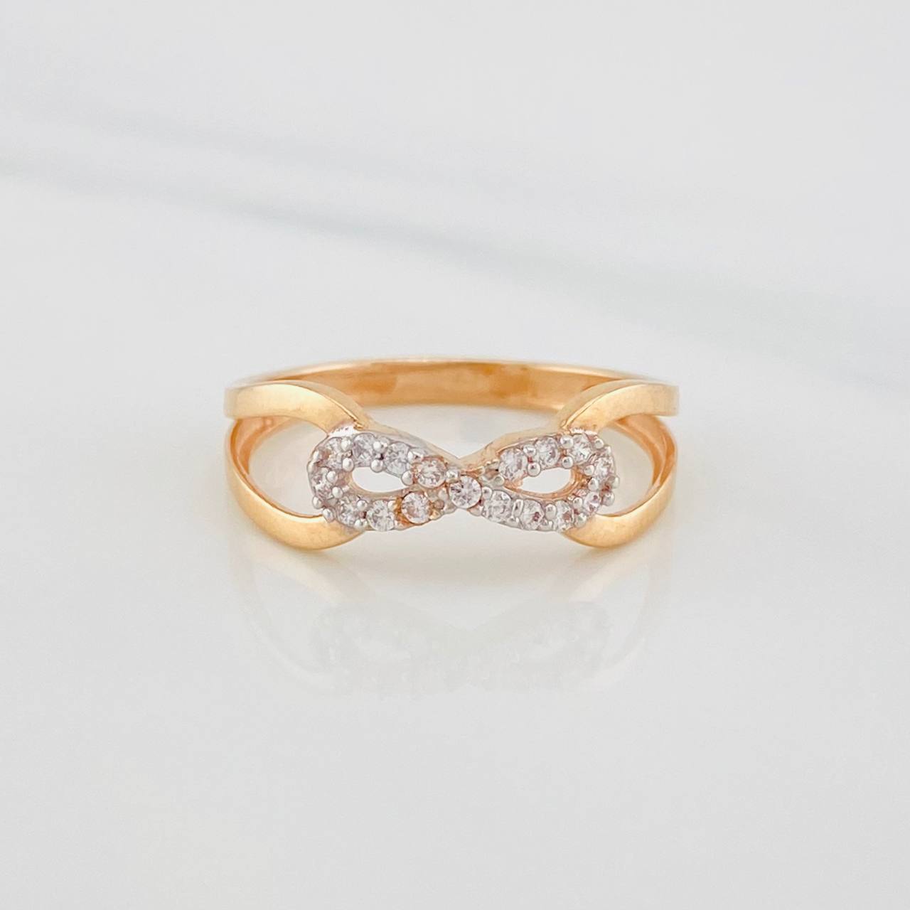 Infinity Ring 1.95g / Size 6 3/4 Two-Tone White and Rose Gold 18K