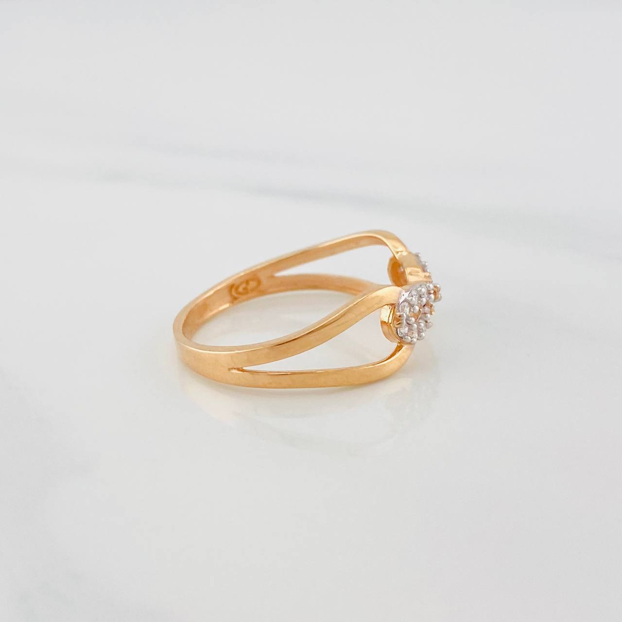 Infinity Ring 1.95g / Size 6 3/4 Two-Tone White and Rose Gold 18K