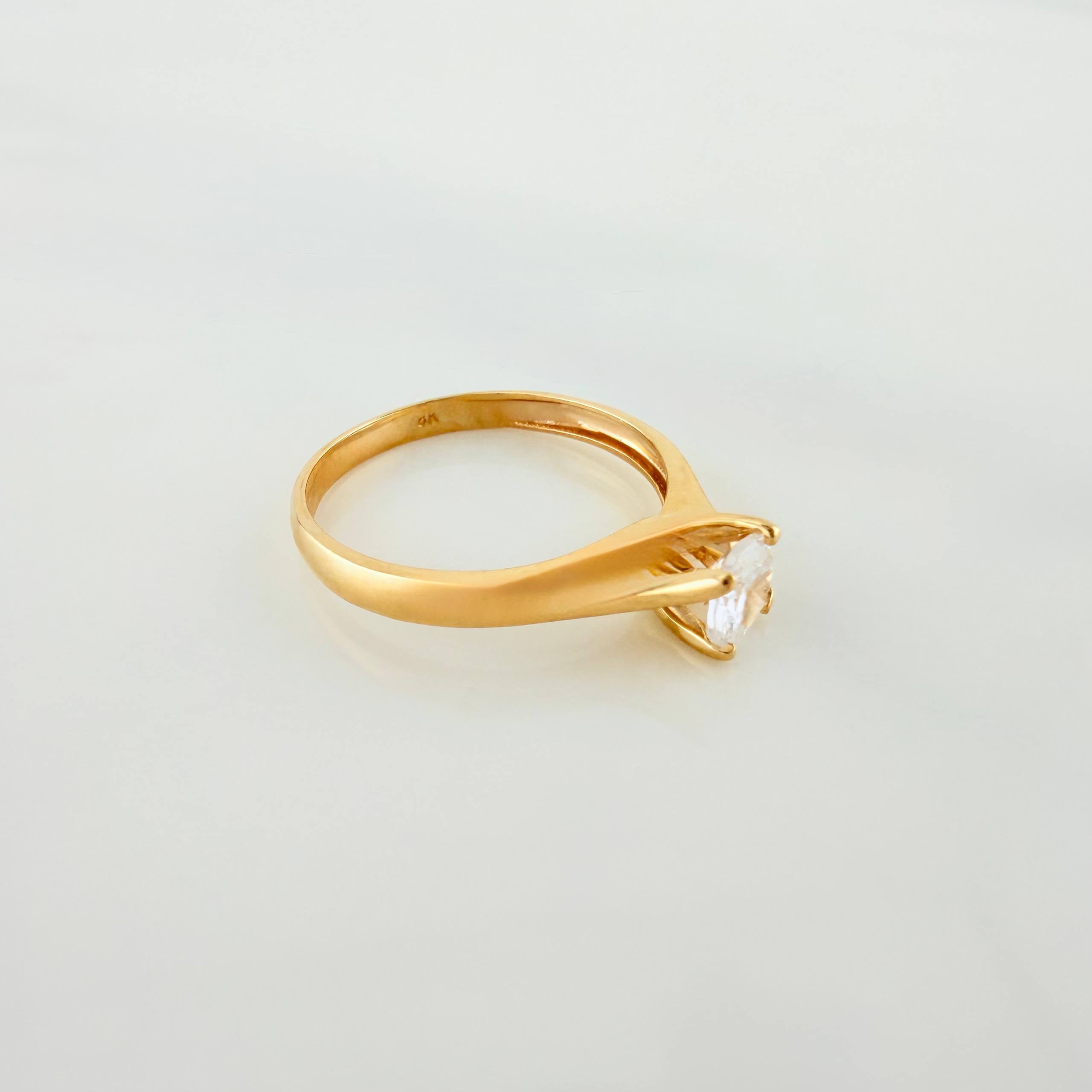 Anillo Solitario 2.1g / T6 1/4 Oro Amarillo 18K