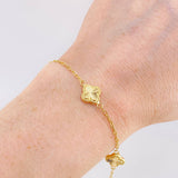 Diamond Cut Clover Box Bracelet 3.15g / 7 1/4 in / 1.6mm 18K Yellow Gold