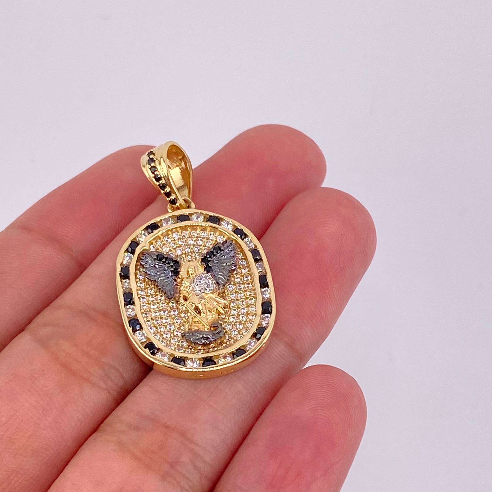 Dije Placa San Miguel 6.9g / 1 1/4 in Dos Oros Amarillo Blanco 18K
