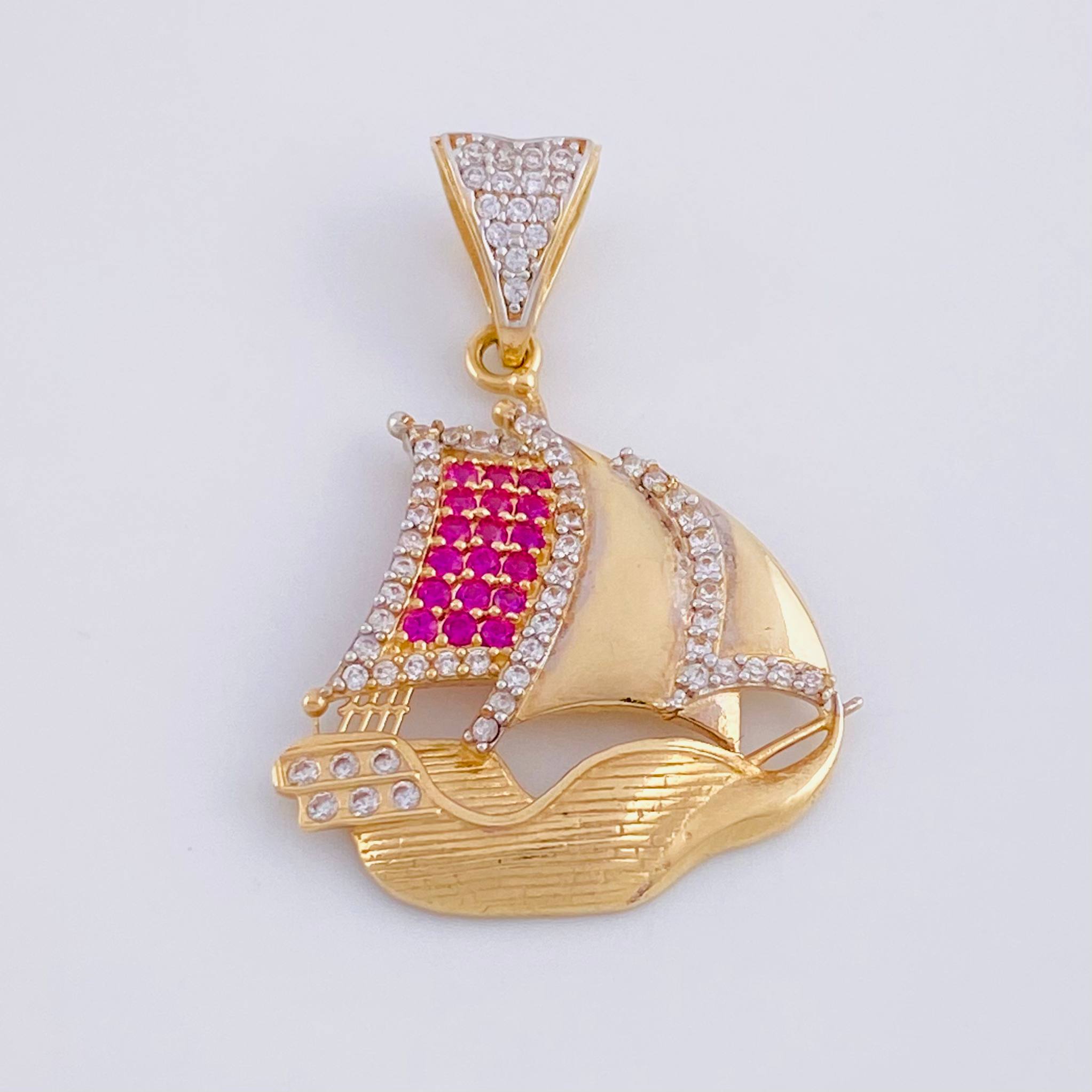 Pendant Boat 3.7g / 1 1/4 in 18K Yellow Gold