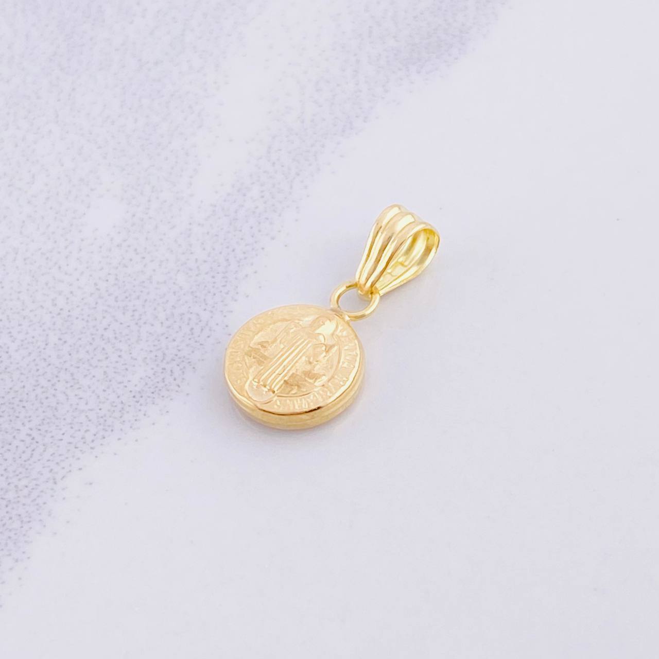 Dije San Benito 0.55g / 1/2 in Oro Amarillo 18K