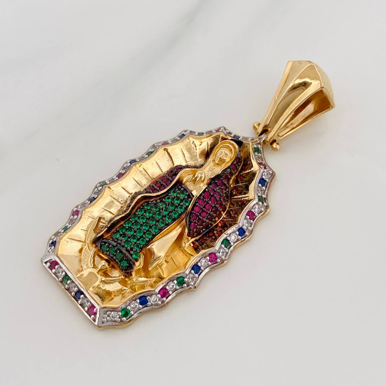 Dije Virgen Guadalupe 14.5g / 2 in Tres Oros 18K