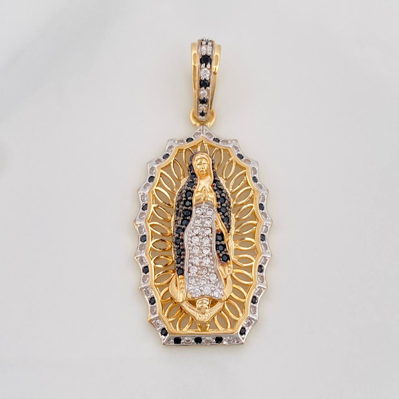 Dije Virgen Guadalupe 6g / 1 1/2 in Tres Oros 18K