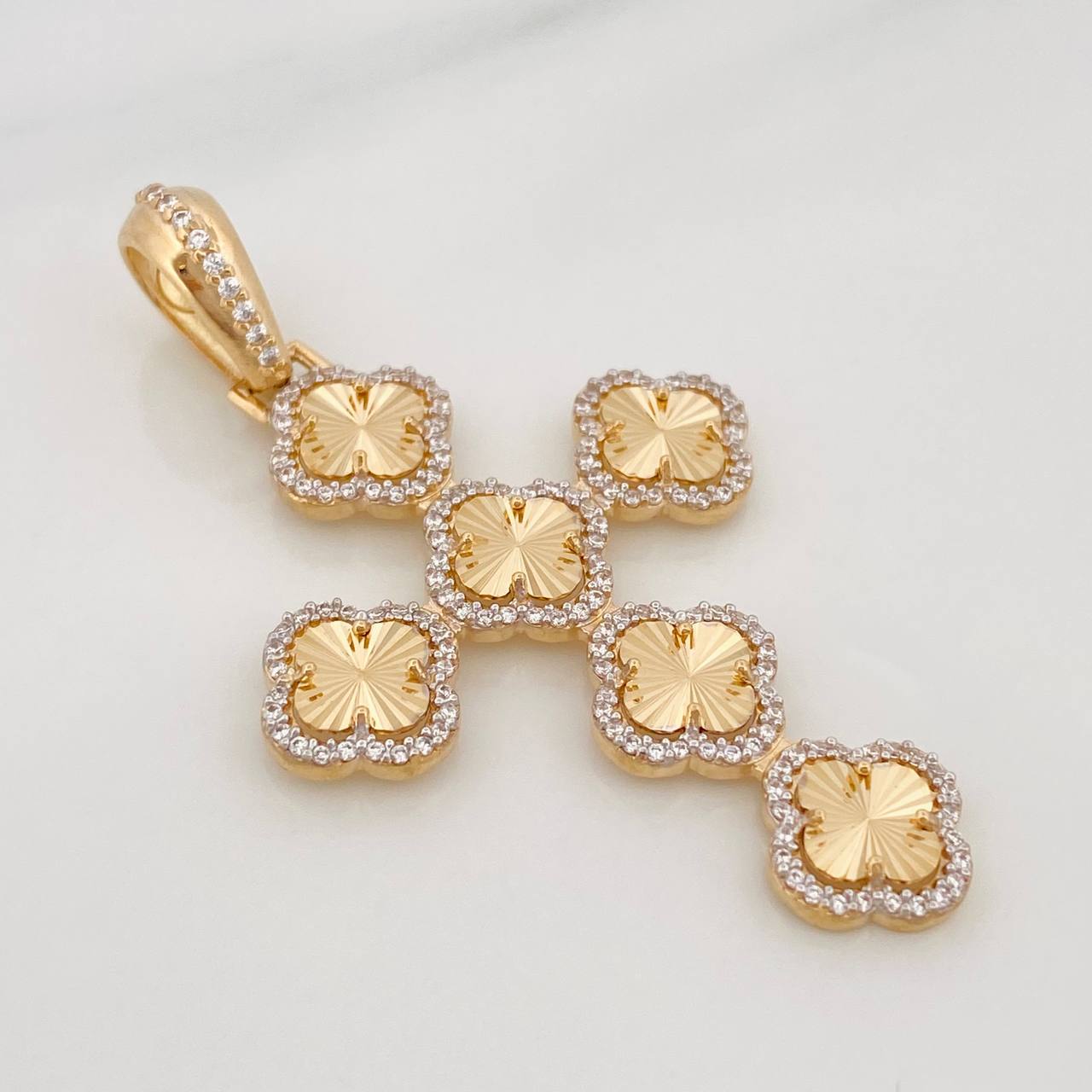 Dije Cruz Trébol 4.95g / 2 in Dos Oros Amarillo Blanco 18K