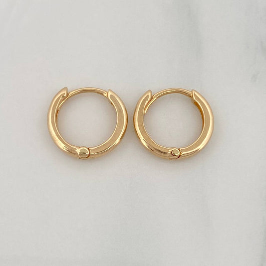 Hoop Earrings Smooth Hoop 1.35g / 1/2 in 18K Yellow Gold
