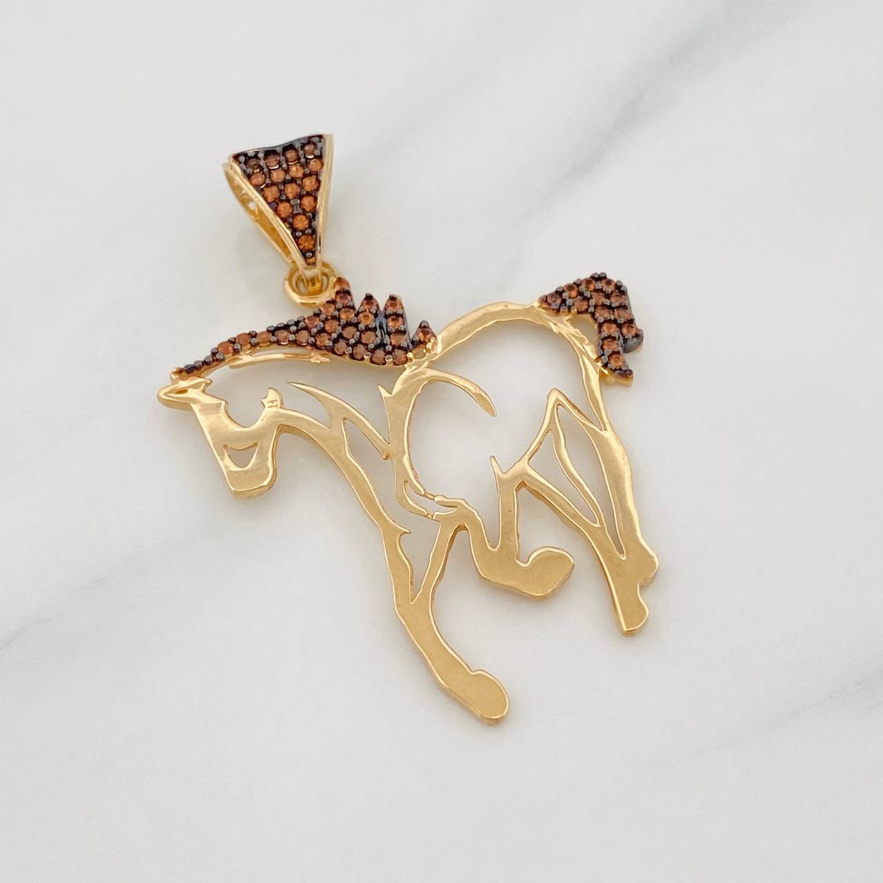 Pendant Horse 2.8g / 1 1/2 in Two Golds Black Yellow 18K