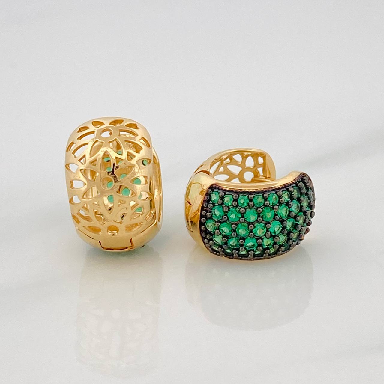 Hoop Earrings Berlin 5.4g / 1/2 in Two-Tone Black Yellow 18K