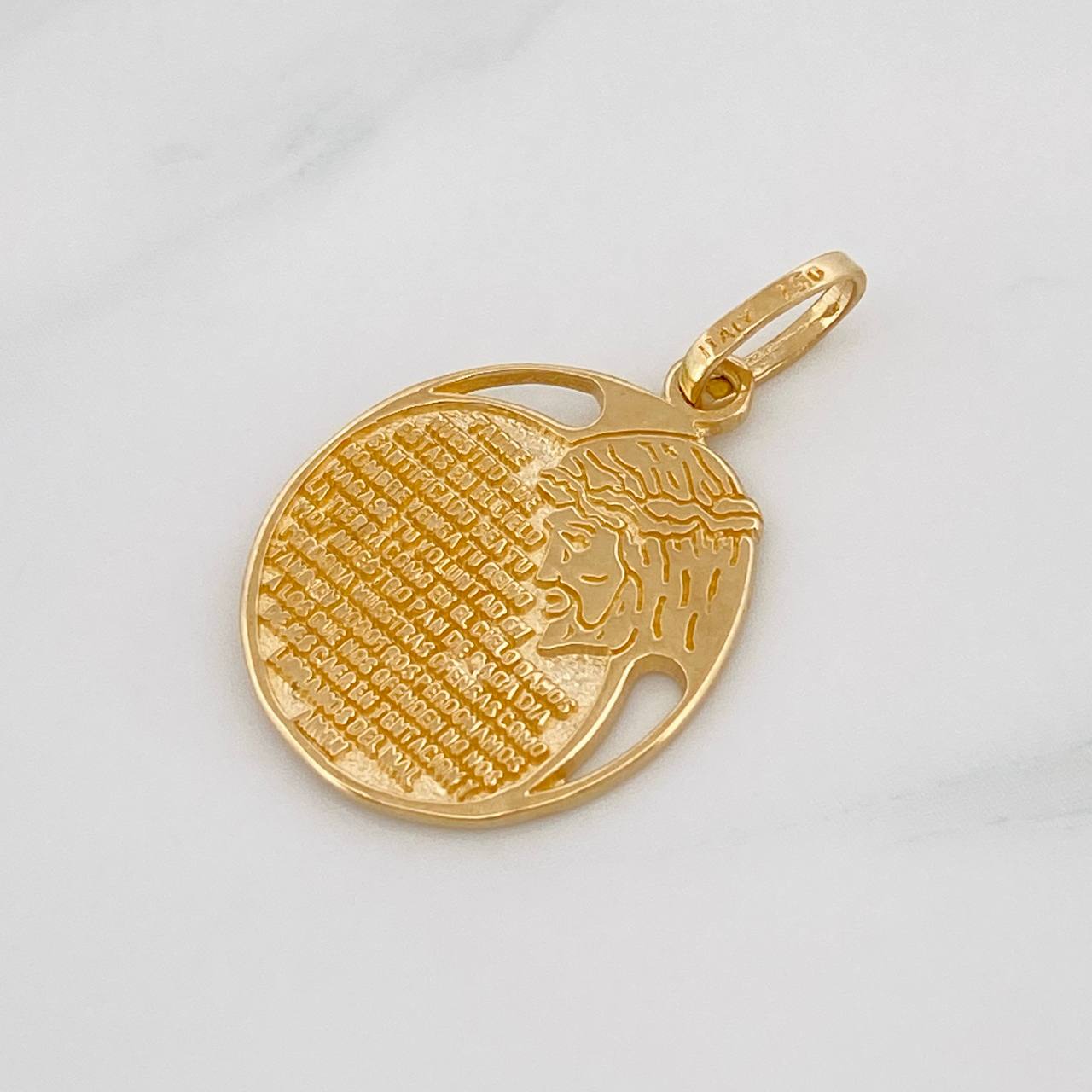 Dije Padre Nuestro 2.35g / 3/4 in Oro Amarillo 18K