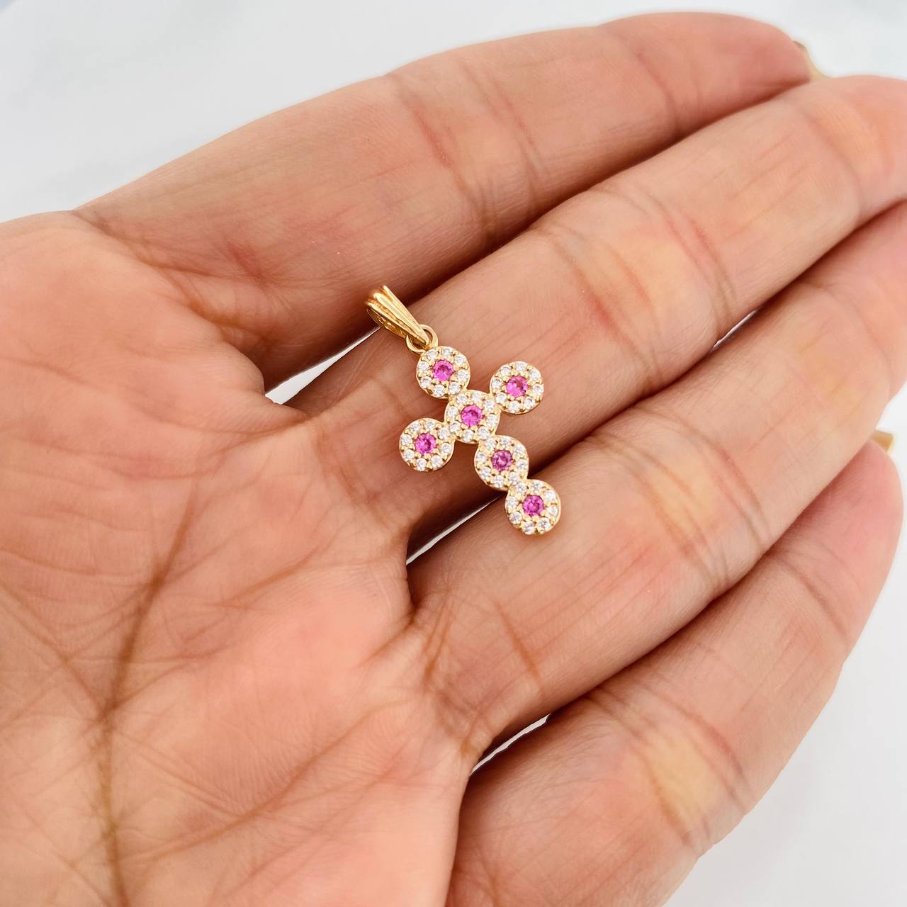 Pendant Dense Cross 1.55g / 3/4 in Yellow Gold 18K