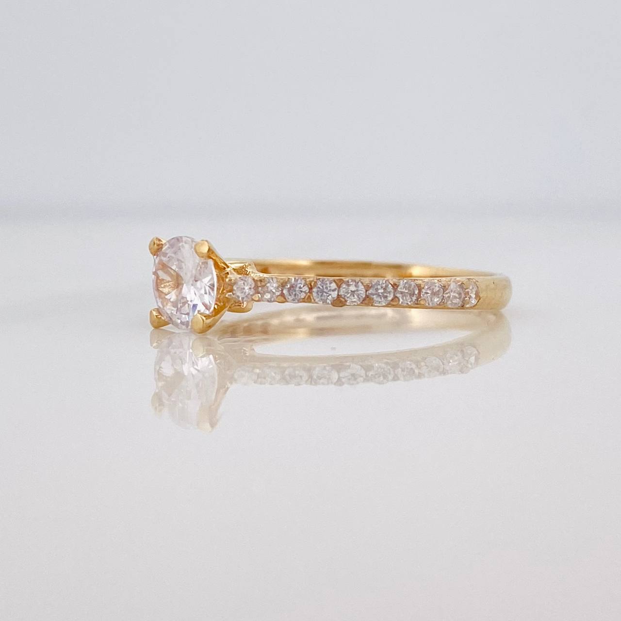 Solitaire Bridge Ring 2.4g / T7 Yellow Gold 18K