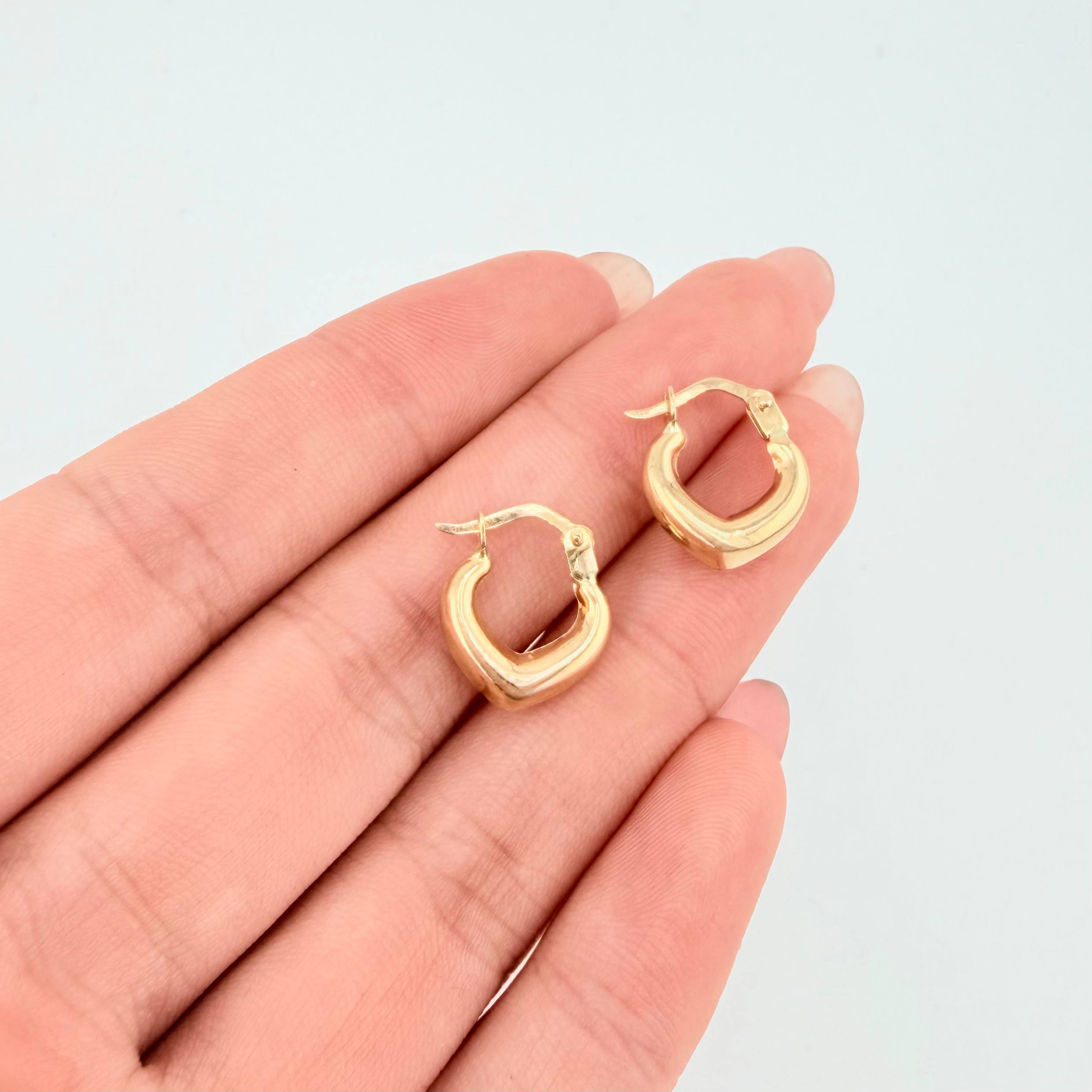 Candongas Silueta Corazon 1.1gr / 1/2 in / Oro Amarillo 18K ©