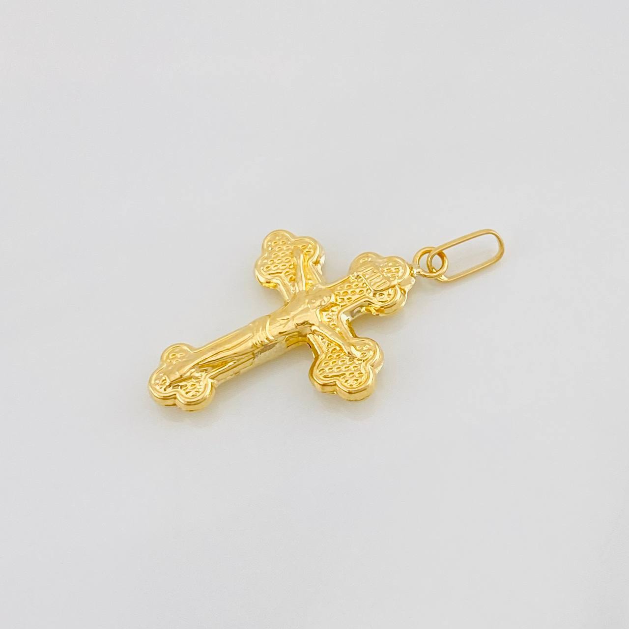 Dije Cruz Cristo 0.9g / 1 1/4 in Oro Amarillo 18K
