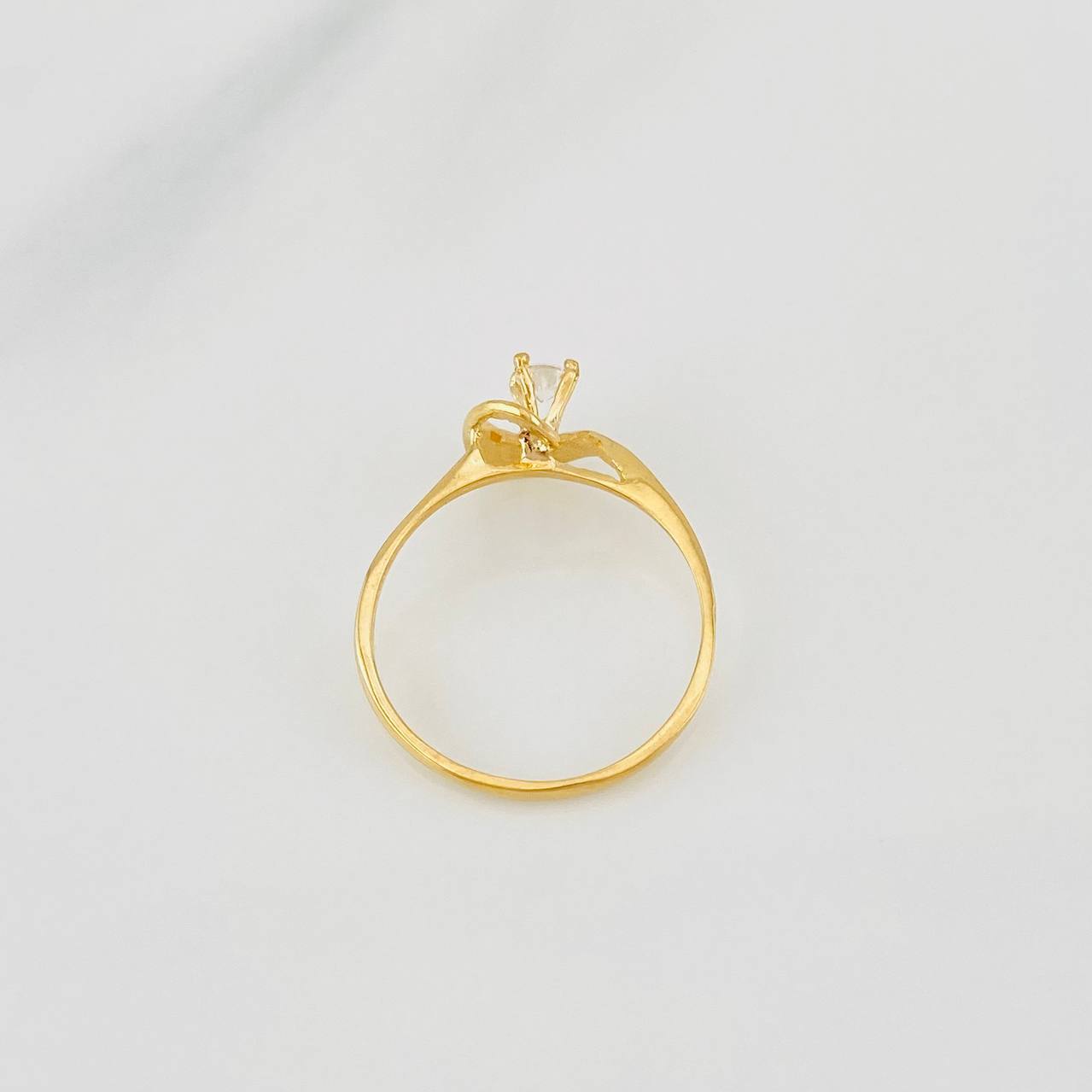 Anillo Solitario Ola 1.4g / T6 3/4 Oro Amarillo 18K