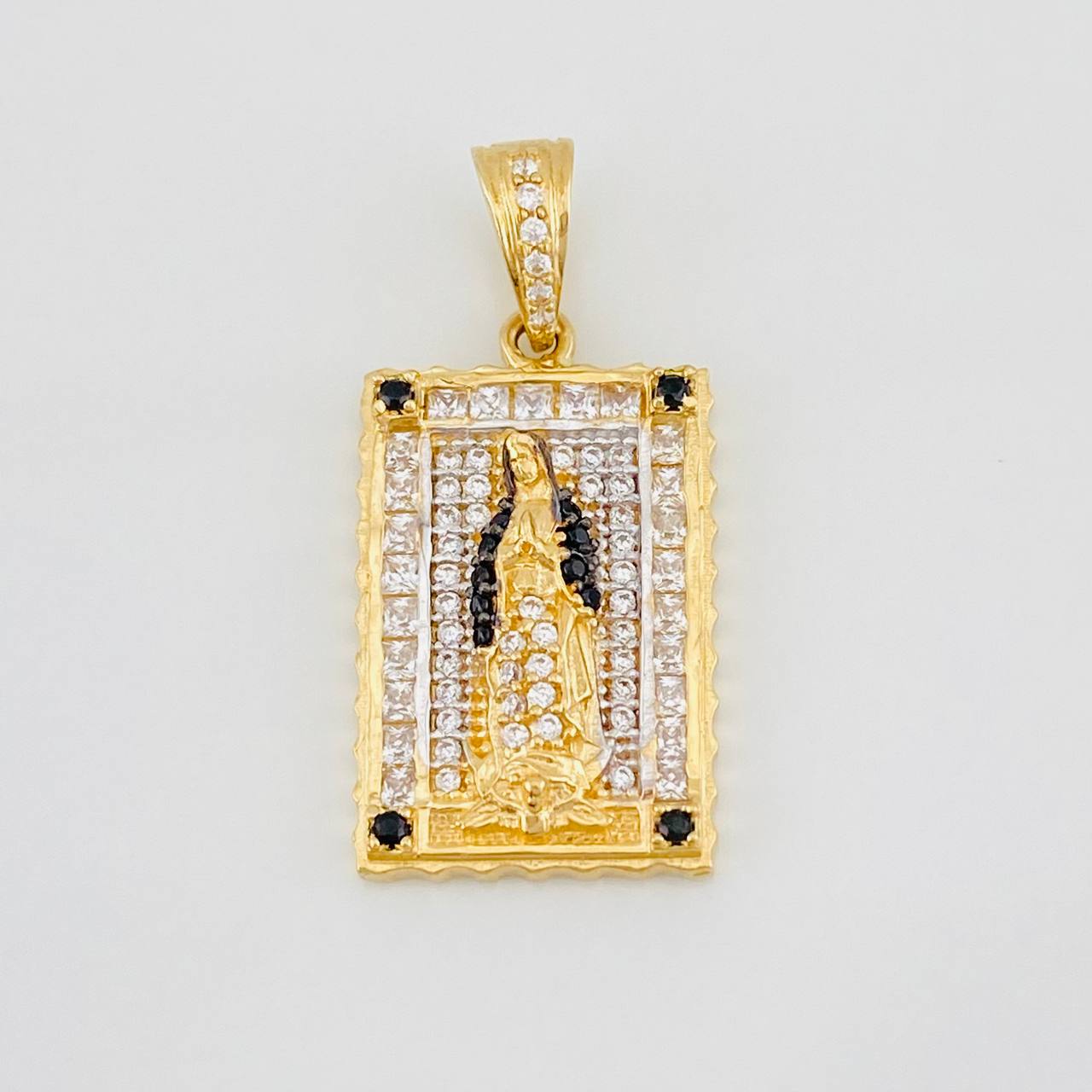 Dije Virgen de Guadalupe 4.4g / 1 1/4 in Tres Oros 18K