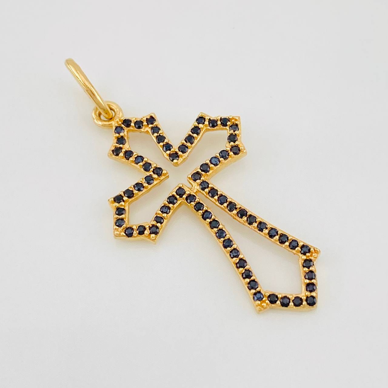 Dije Silueta Cruz 1.75g / 1 1/2 in Oro Amarillo 18K