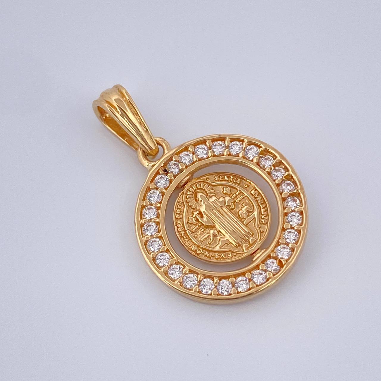 San Benito Pendant 1.9gr / 3/4 in / 18K Gold