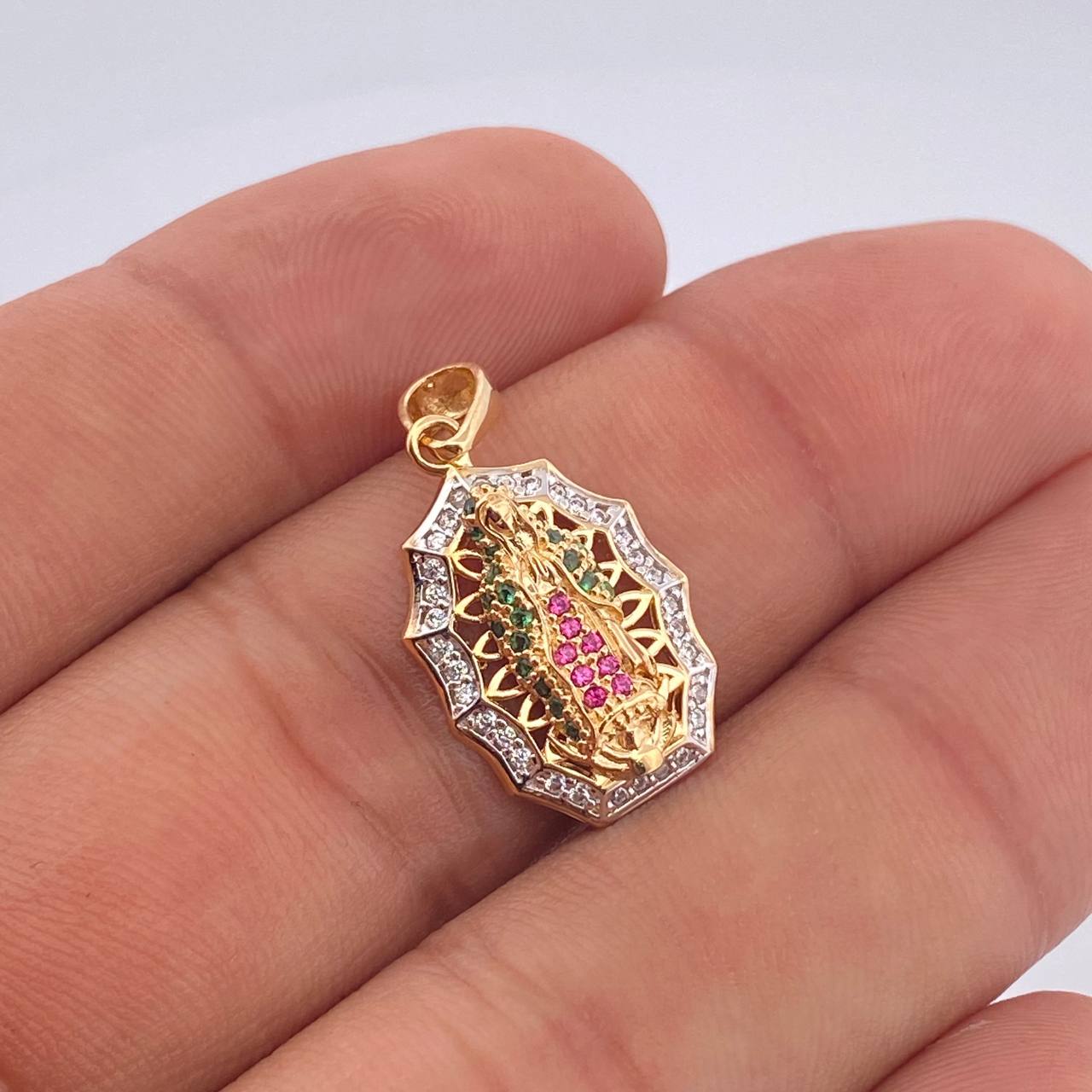 Dije Virgen de Guadalupe 2.8gr / 1 in / Dos Oros Amarillo Blanco 18K &