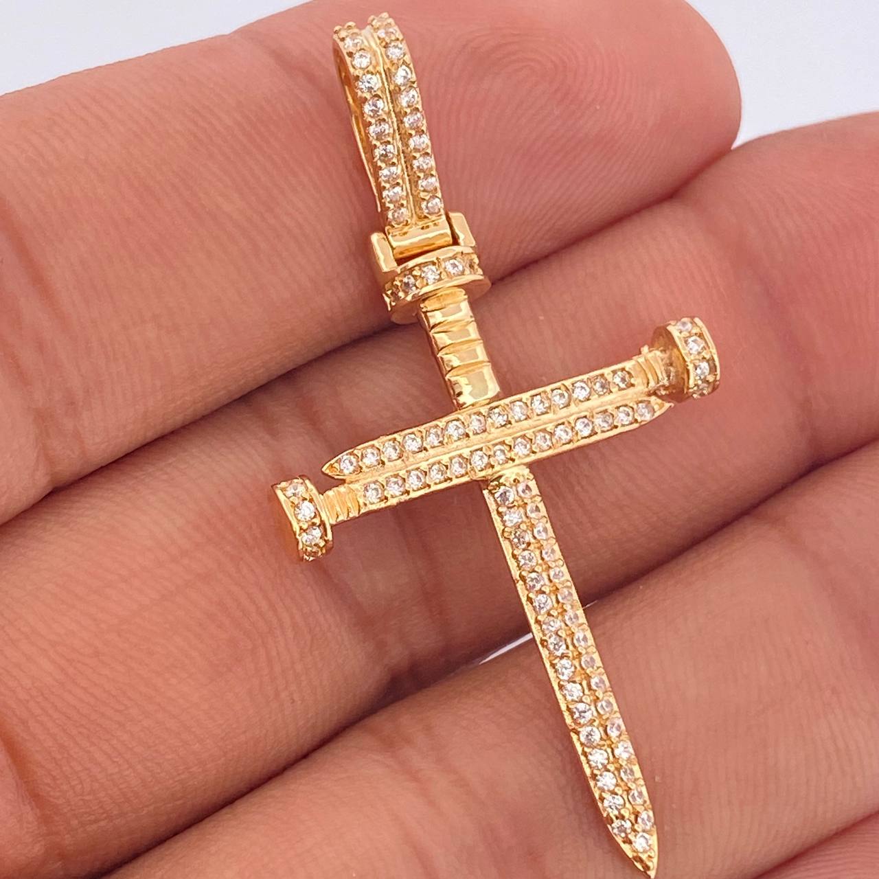 Dije Cruz Clavo 4gr / 1 3/4 in / Oro Amarillo 18K &