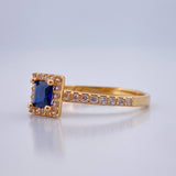 Square Halo Ring 2gr / Size 7 1/4 / 18K Yellow Gold &