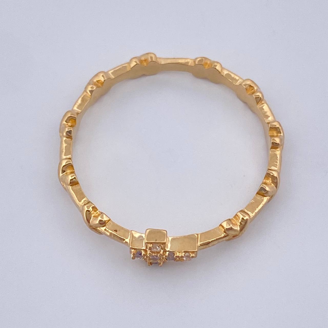 Cross Crossed Ring 1.75gr / Size 7 1/2 / 18K Gold