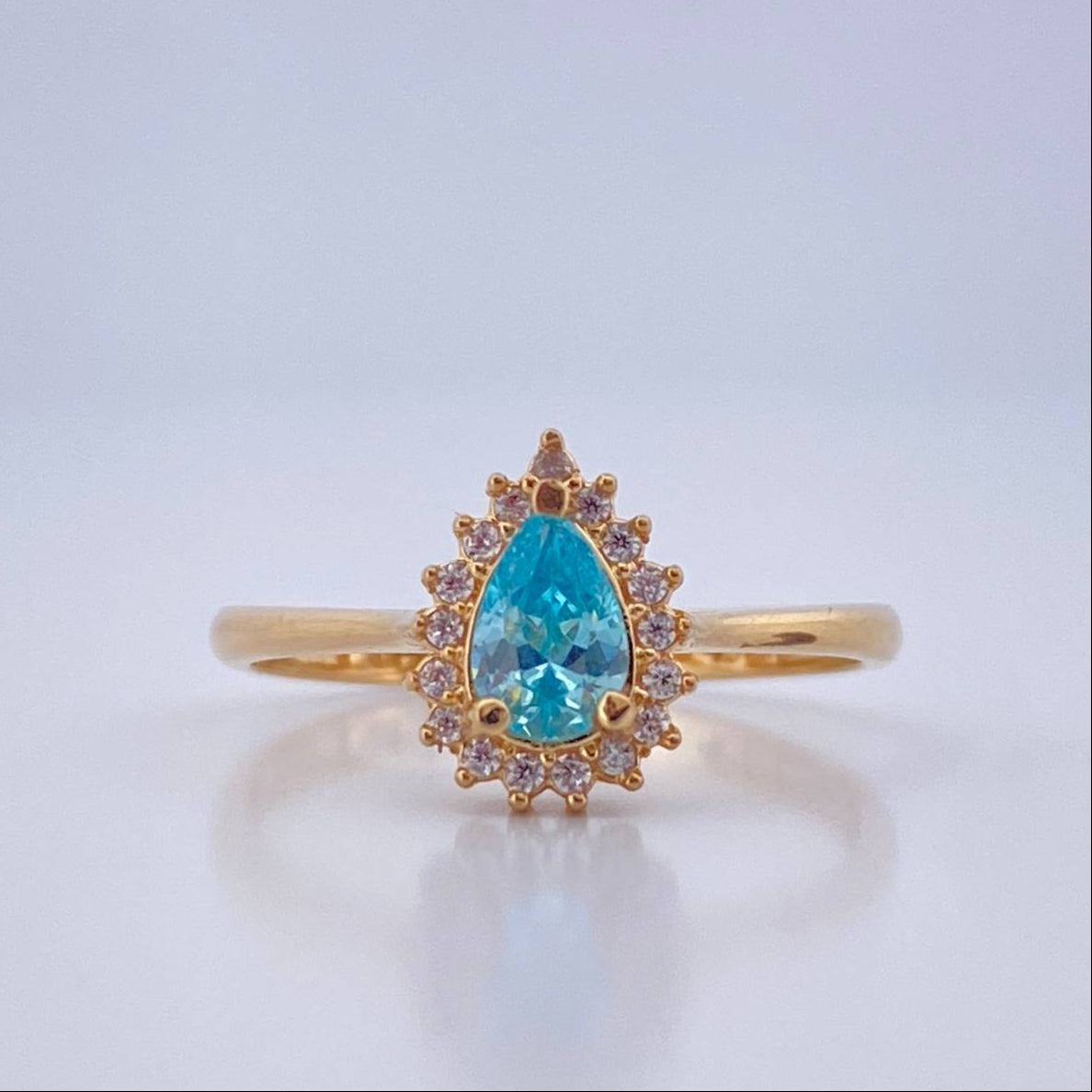 Marquise Eye Ring 2.25gr / Size 6 3/4 / 18K Gold