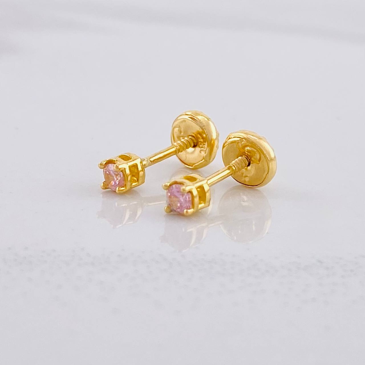 Cuatro Garras Stud Earrings 0.9g / in / 3.2mm Yellow Gold 18K