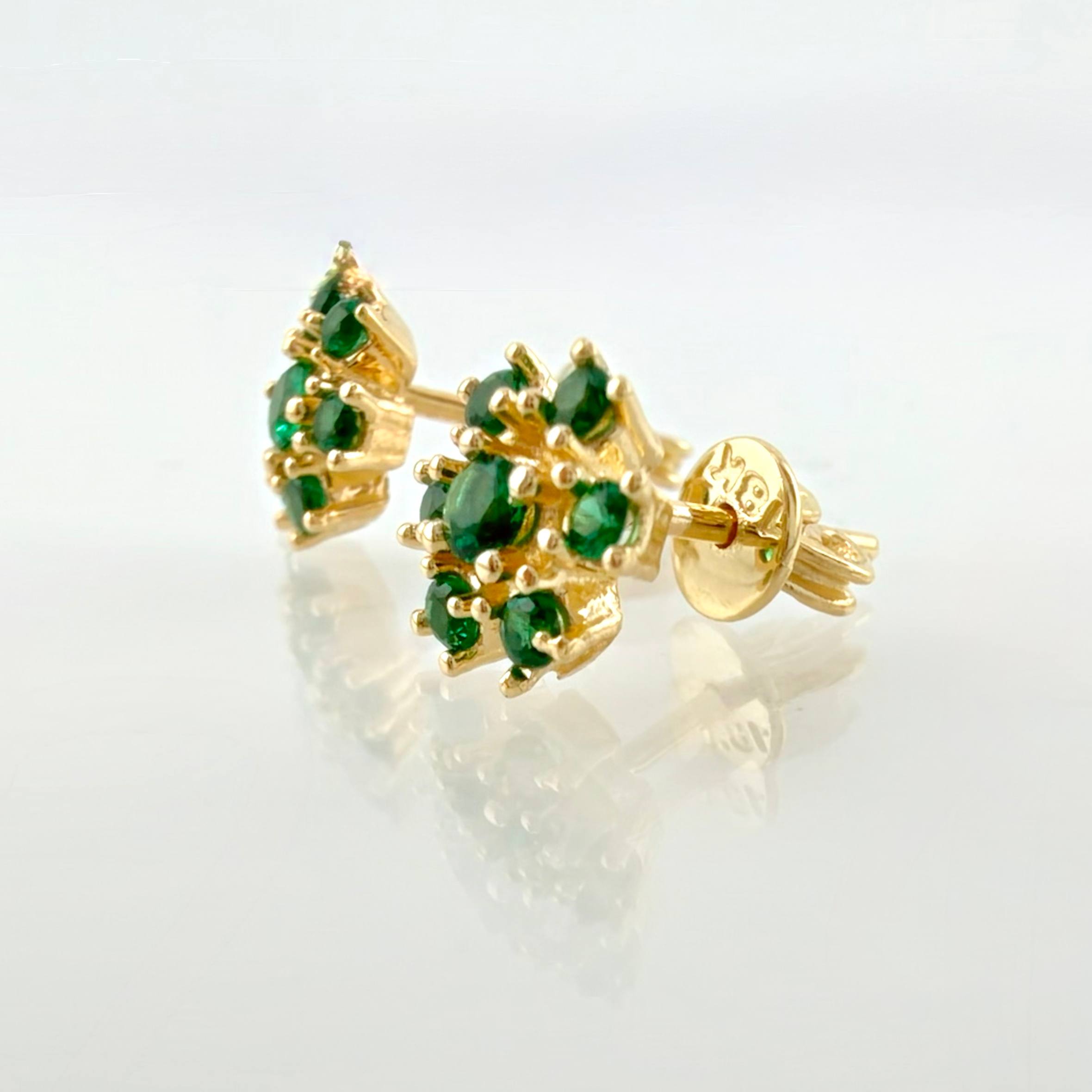 Topos Flor Invernal 2.35gr / 7mm Oro Amarillo 18K *
