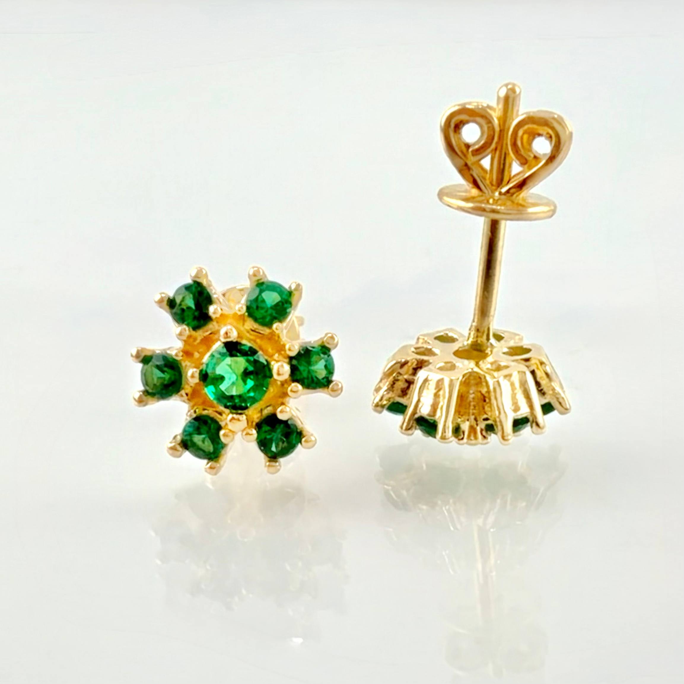 Topos Flor Invernal 2.35gr / 7mm Oro Amarillo 18K *