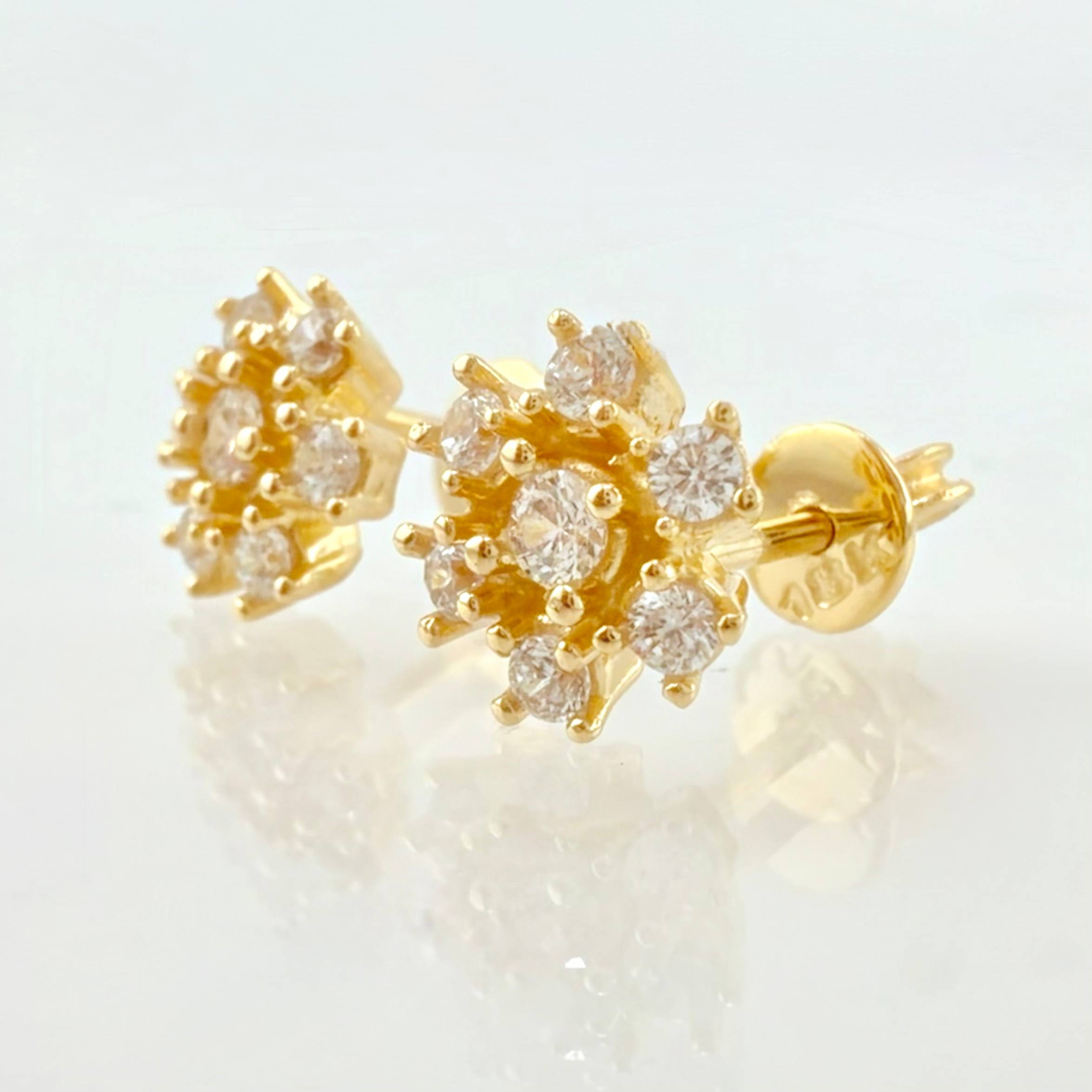 Topos Flor Invernal 2.45gr / 7mm Oro Amarillo 18K *