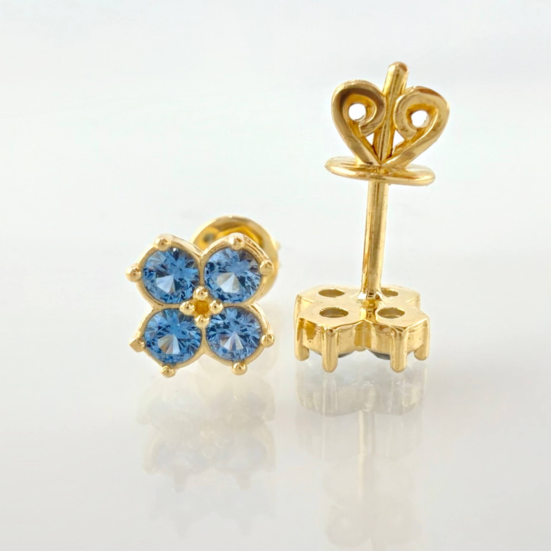 Clover Flower Stud Earrings 1.65gr / 6mm 18K Yellow Gold *