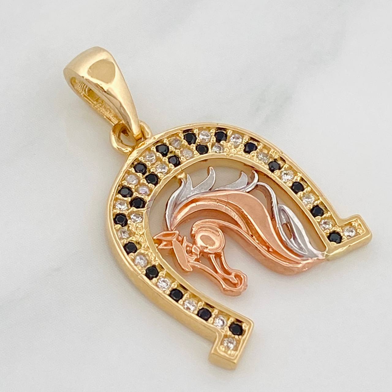 Dije Herradura Caballo 2.8g / 1 in Tres Oros 18K