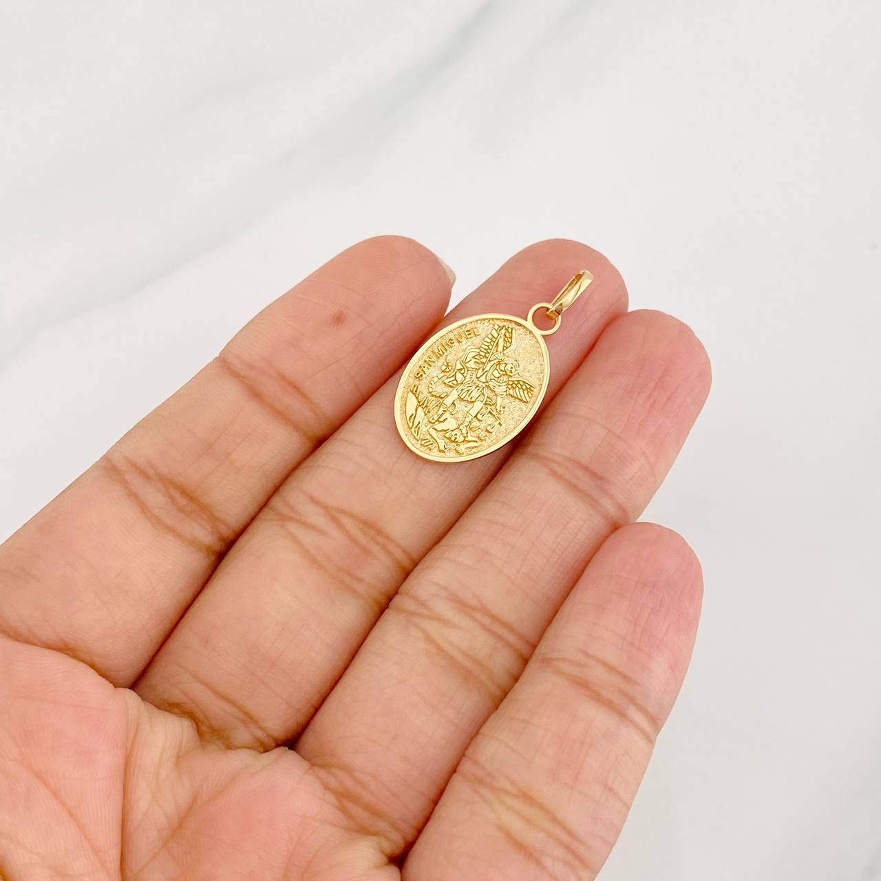 Dije Placa San Miguel Arcangel 2.15g / 3/4 in Oro Amarillo 18K