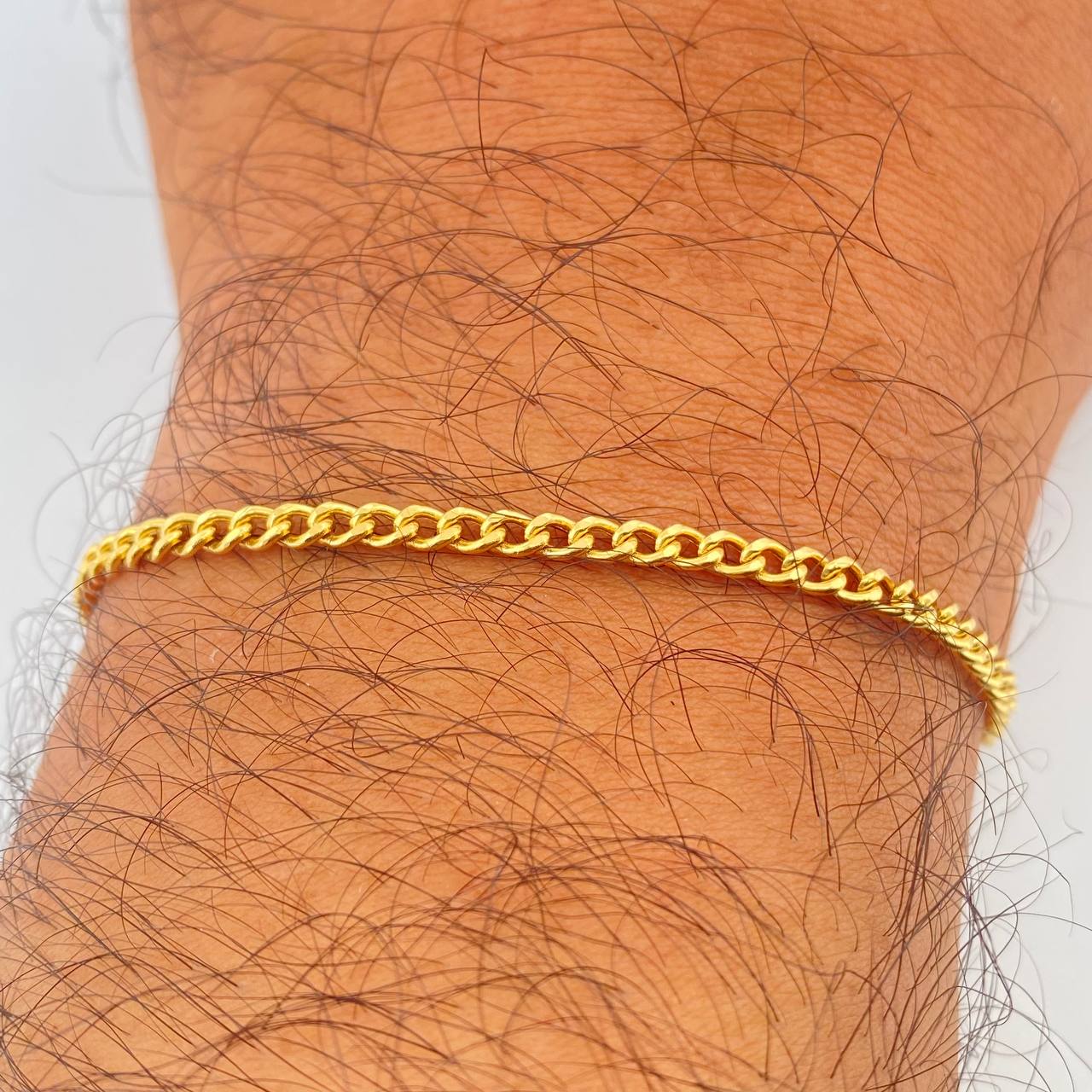 Pulso Cubano 3.85gr / 8 1/4 in / 4mm Oro Amarillo +1 18K $