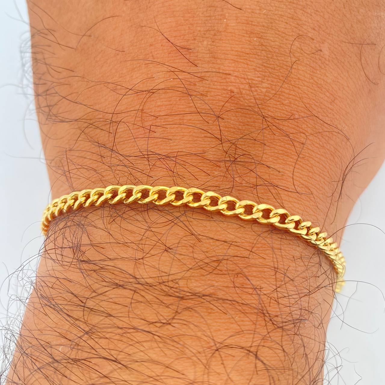 Pulso Cubano 2.8gr / 7 1/2 in / 3mm Oro Amarillo +1 18K $