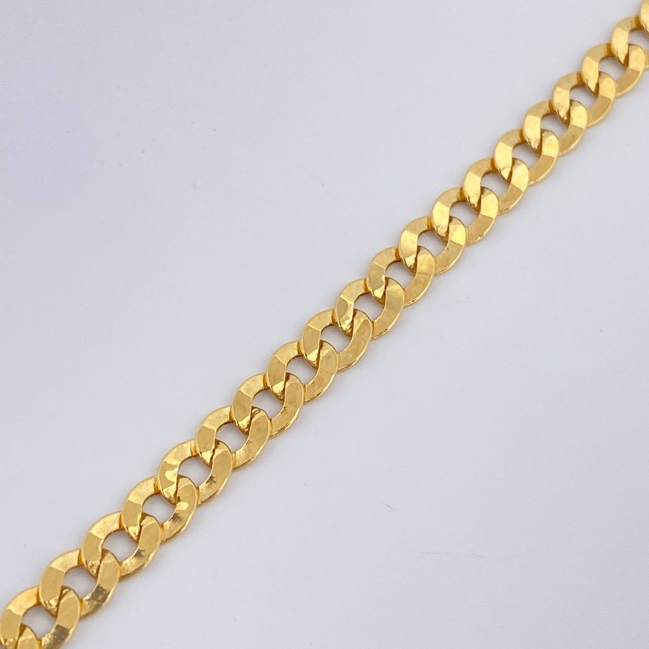 Pulso Cubano 2.85gr / 7 3/4 in / 4mm Oro Amarillo +1 18K $