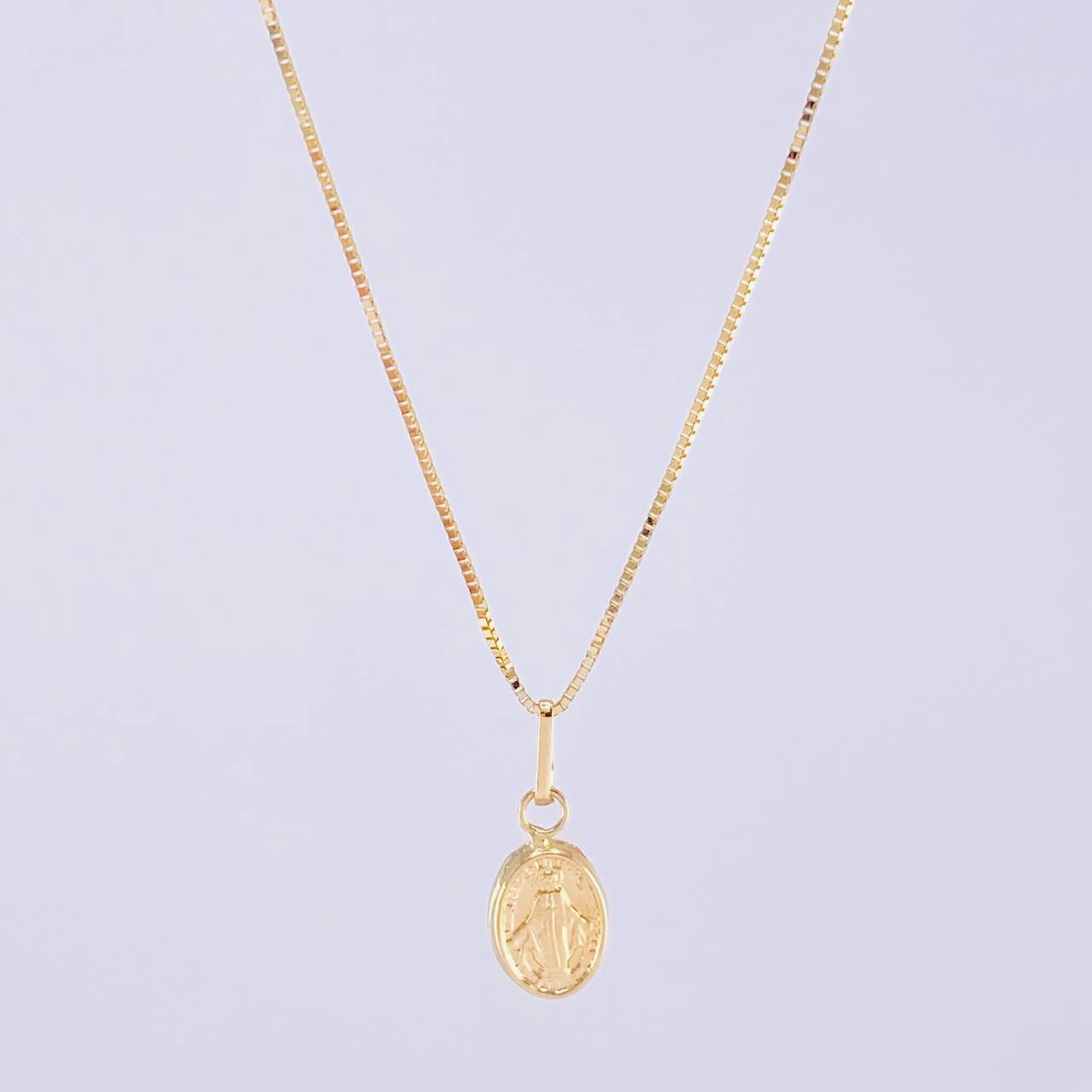 Set Cadena Veneciana + Dije Virgen Milagrosa / 1.4g / 18 in Oro Amarillo 18K