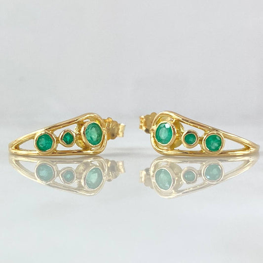 Topos Curvas Trio Huecas 3.95gr / 1.7cm / Esmeraldas 53pts Oro Amarillo 18K (Joya) ©