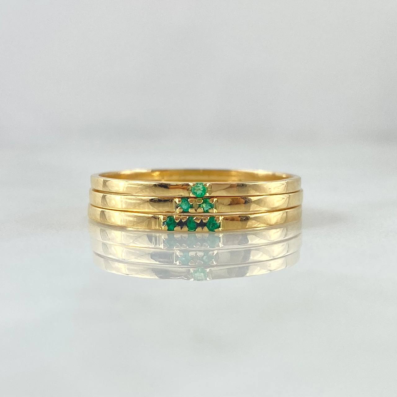 Triple Sequential Ring 3.1gr / T7 3/4 / Emeralds 18pts Yellow Gold 18K (Jewel) ©