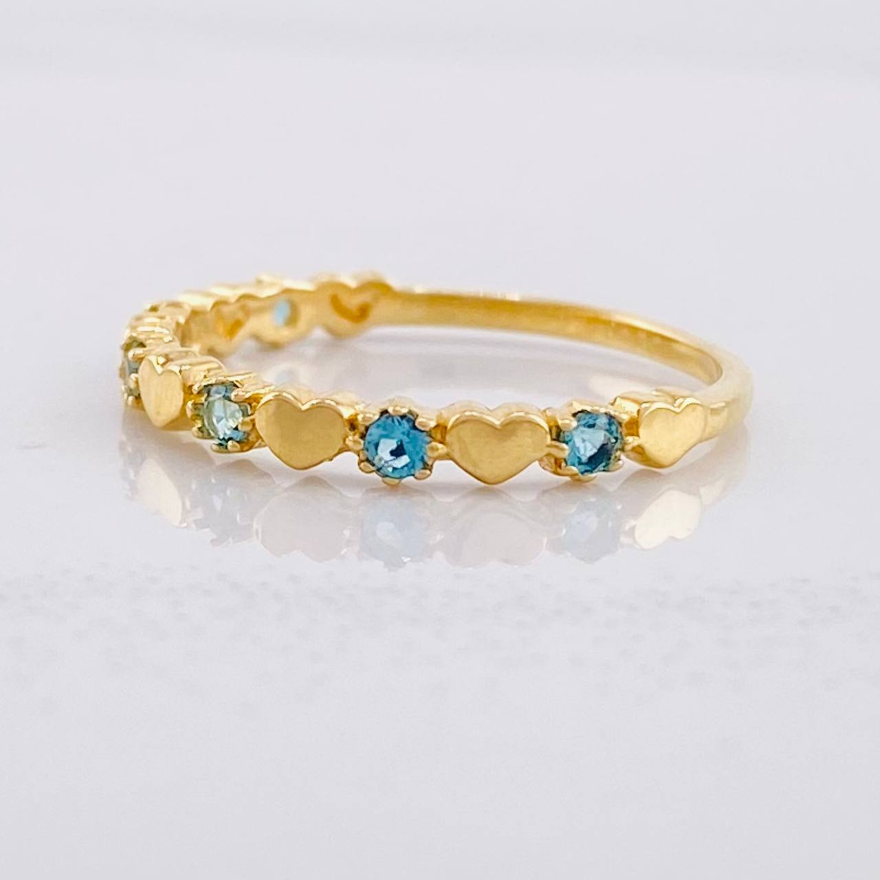 Interspersed Hearts Ring 1.2g / T4 3/4 Yellow Gold 18K